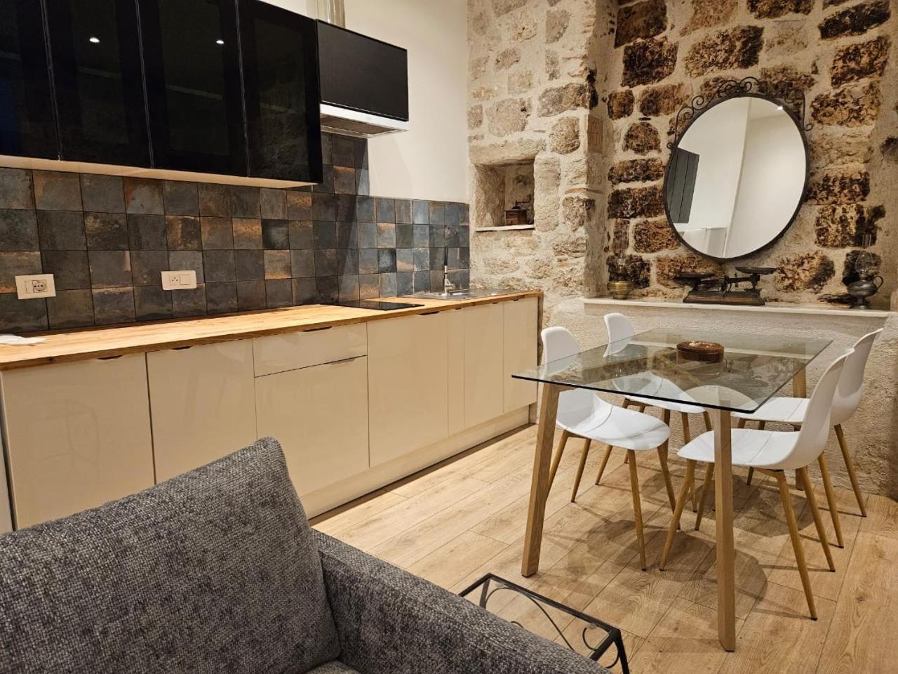 Aparthotel Le Beffroi Tournon-dʼAgenais Exterior foto