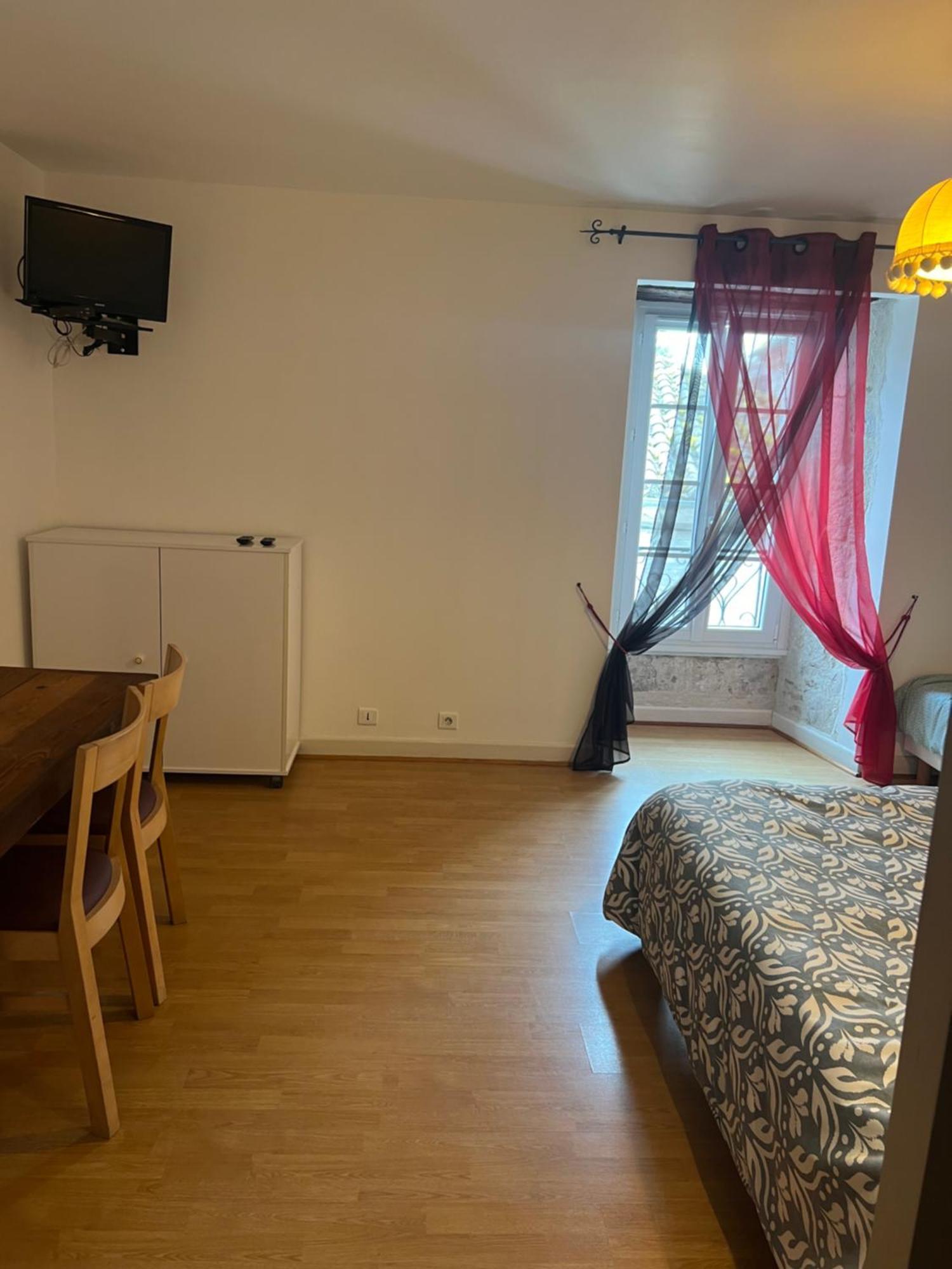 Aparthotel Le Beffroi Tournon-dʼAgenais Exterior foto